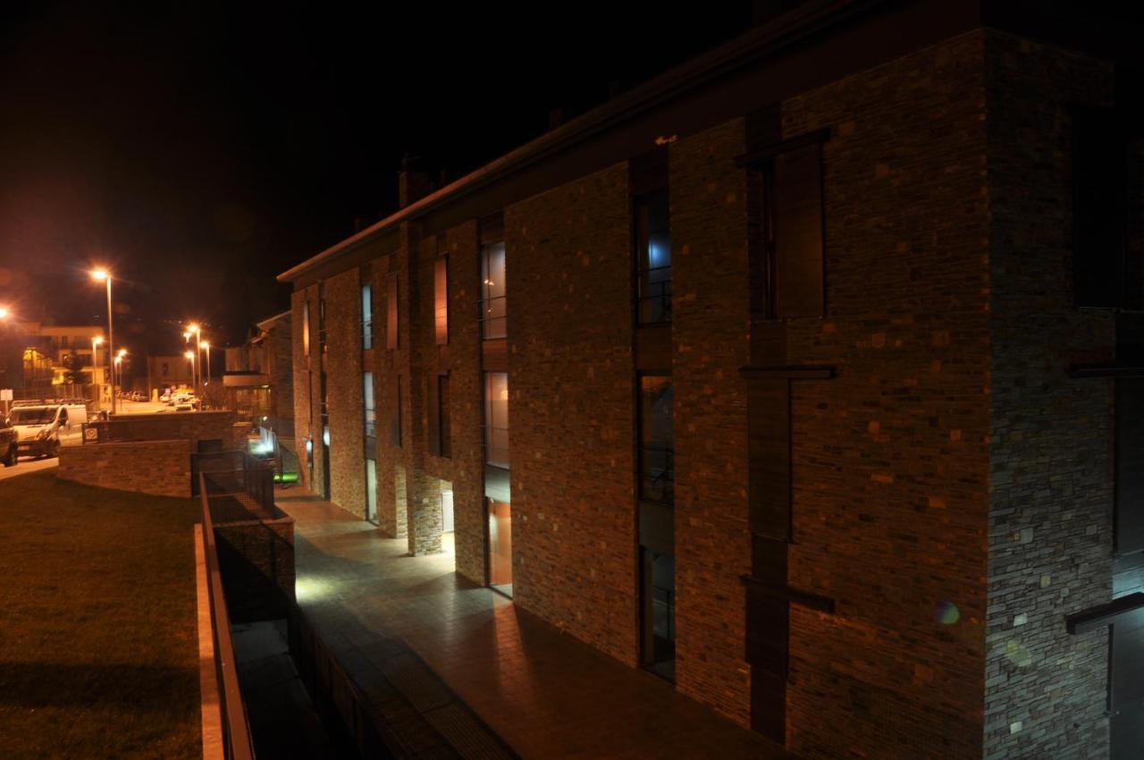 Apartaments Turistics Puigcerda - La Closa Exterior photo